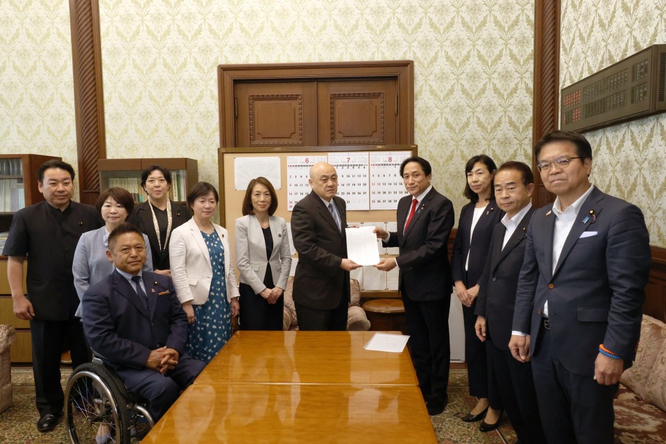 川田龍平 金子恵美 野間健 徳永エリ 田名部匡代 羽田次郎 横沢たかのり 公的新品種育成促進法案ローカルフード法案