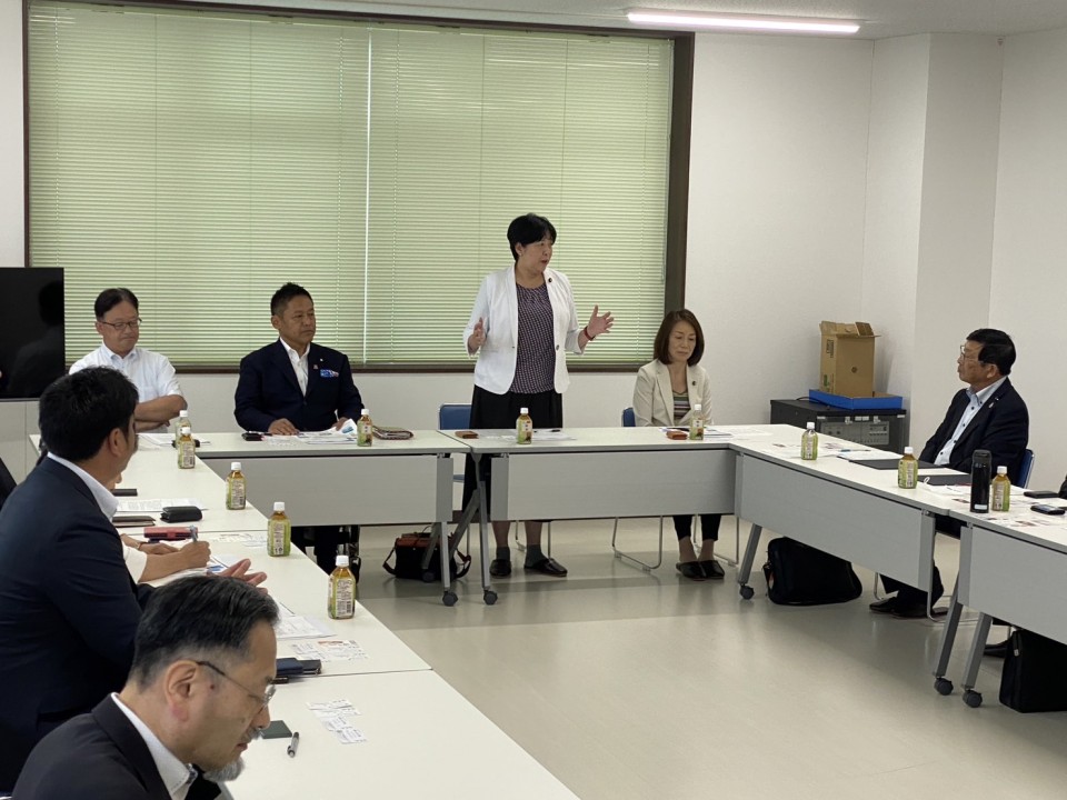 農林水産キャラバン 田名部匡代、徳永エリ 横沢たかのり