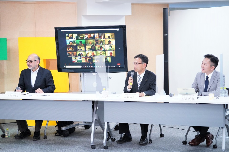 左から川名雄児武蔵野市議会議員、中村洋東京都議会議員、梶谷大志北海道議会議員 DSC06002_20211125_8390.JPG