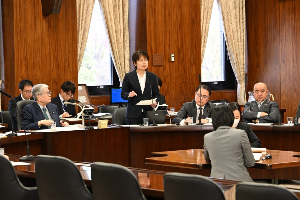 吉川沙織　参院政治倫理審査会