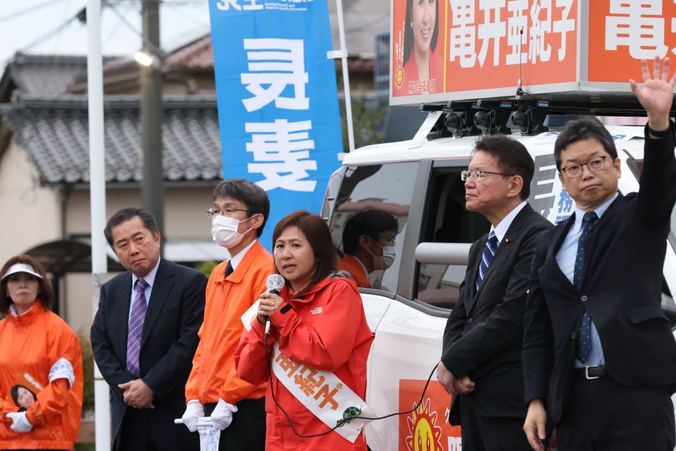 プラーナ(安来市)前での街頭演説 亀井亜紀子 長妻昭 石橋通宏