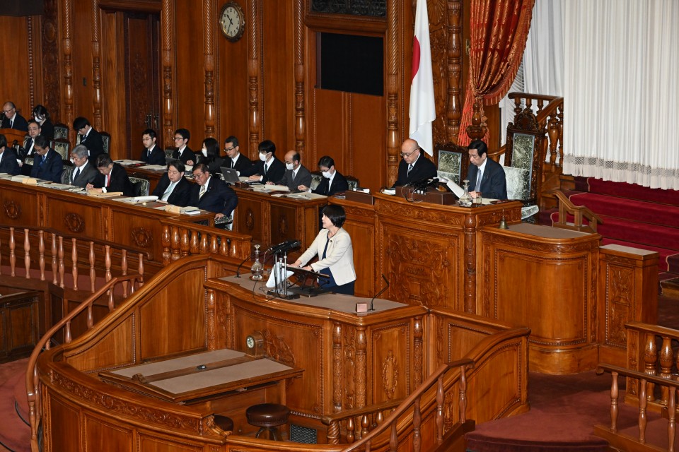 青木愛 参院本会議 決算報告