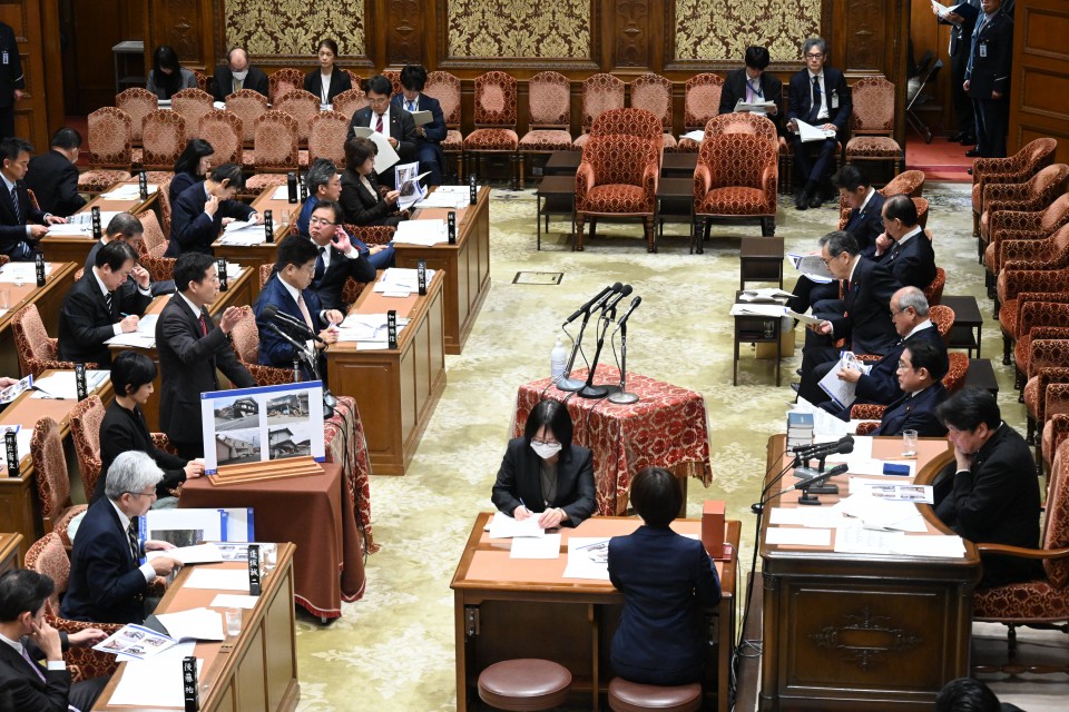 衆院予算委員会 近藤和也