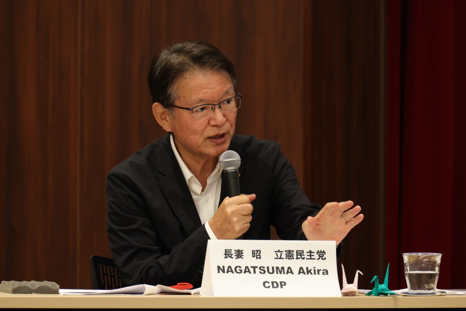 長妻昭