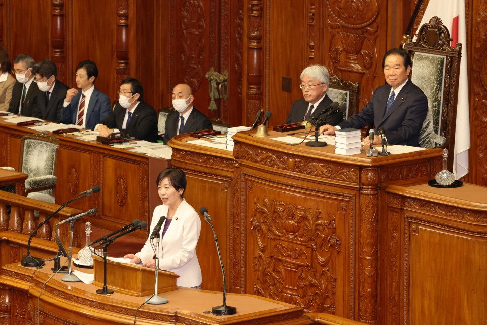 堤かなめ 衆院本会議 盛山文部科学大臣不信任決議案