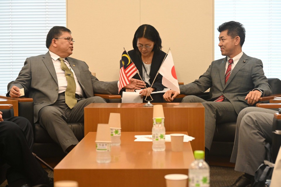 ジョハリ・マレーシア下院議長 泉健太