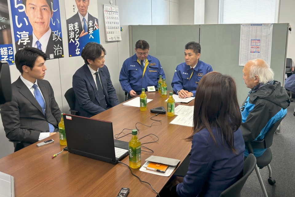 県連での意見交換の様子 泉健太 渡辺創 荒井淳志