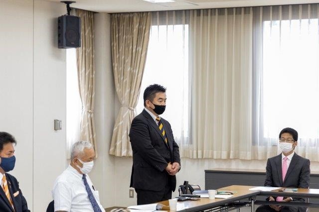常任幹事会で発言する越川さん 越川常任幹事会_rez.jpg