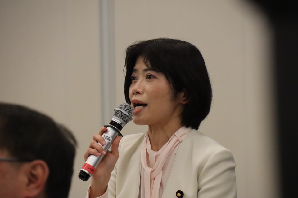 打越さく良