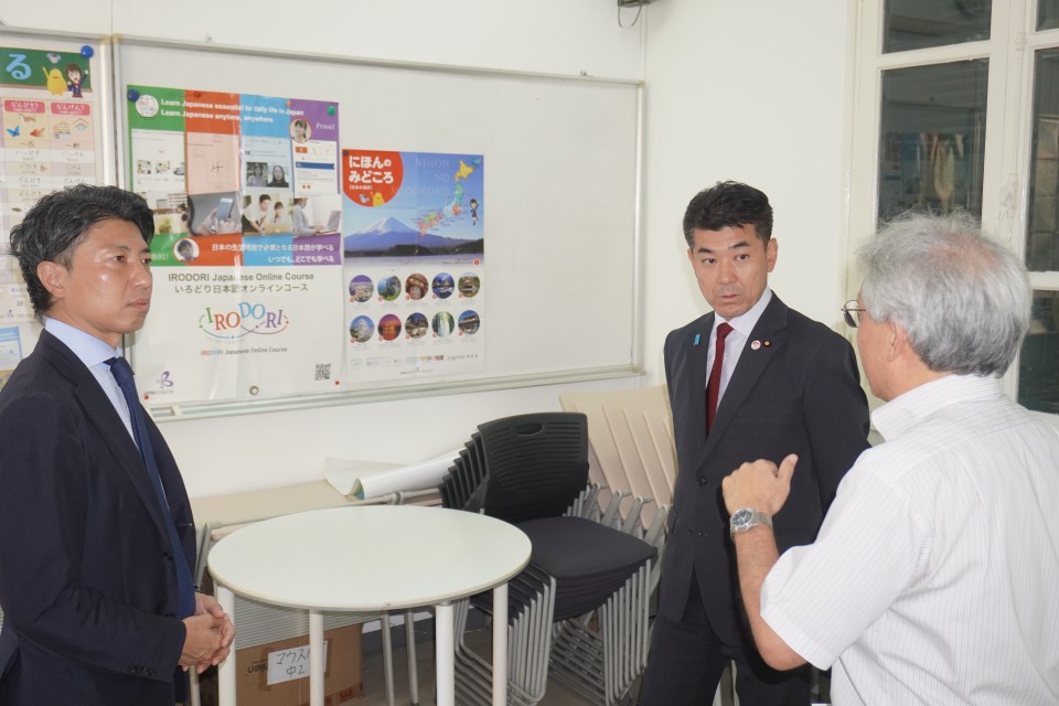 泉健太 青柳陽一郎 ベトナム共産党書記局