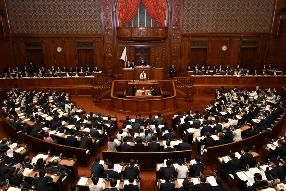 酒井なつみ 衆院本会議