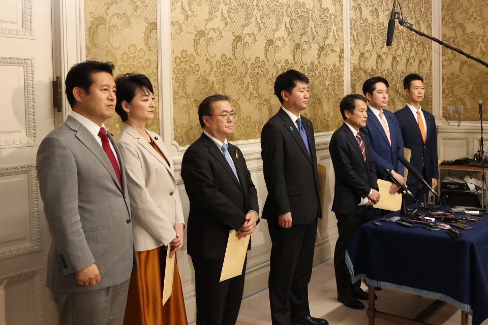 大串博志 落合貴之 井坂信彦 吉田はるみ 本庄知史 桜井周