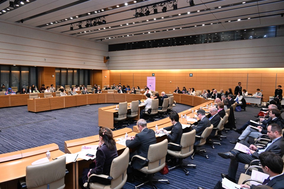 中川正春衆院議員、駐日EU代表部主催　国際女性デー