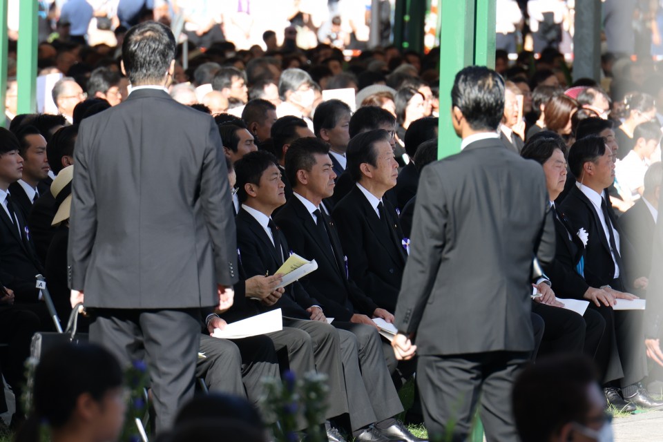 平和記念式典に参列する泉代表 「広島市原爆死没者慰霊式並びに平和祈念式」(平和記念式典) 泉健太