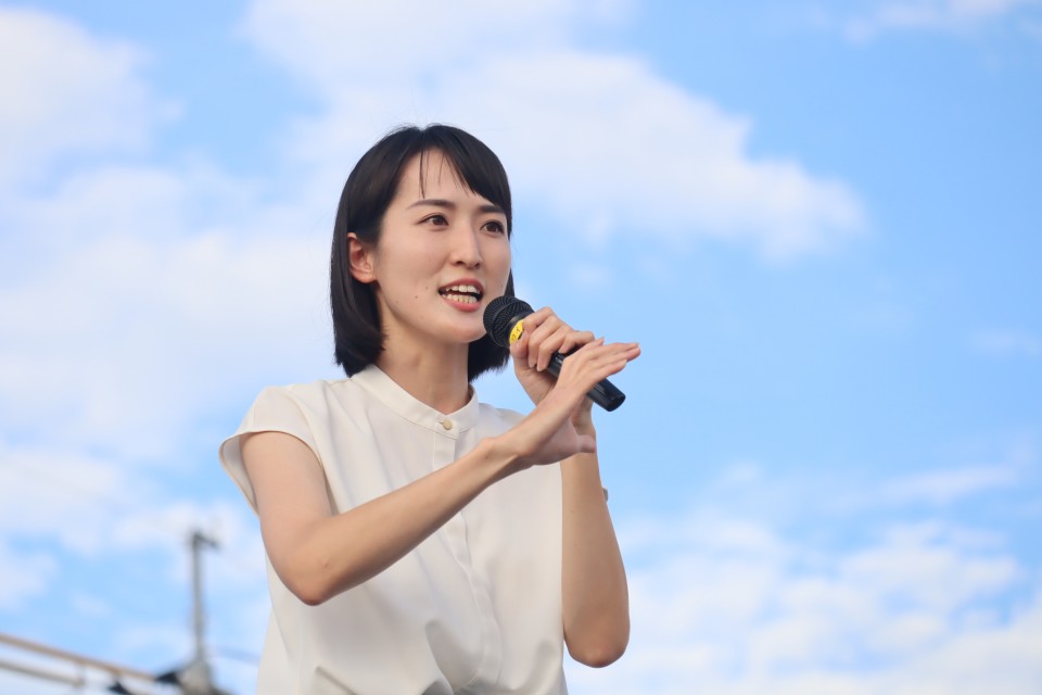国友彩葉