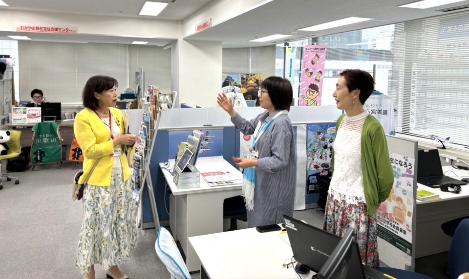 現状について話を聞く岡本あき子衆院議員 S__43401299_0.jpg