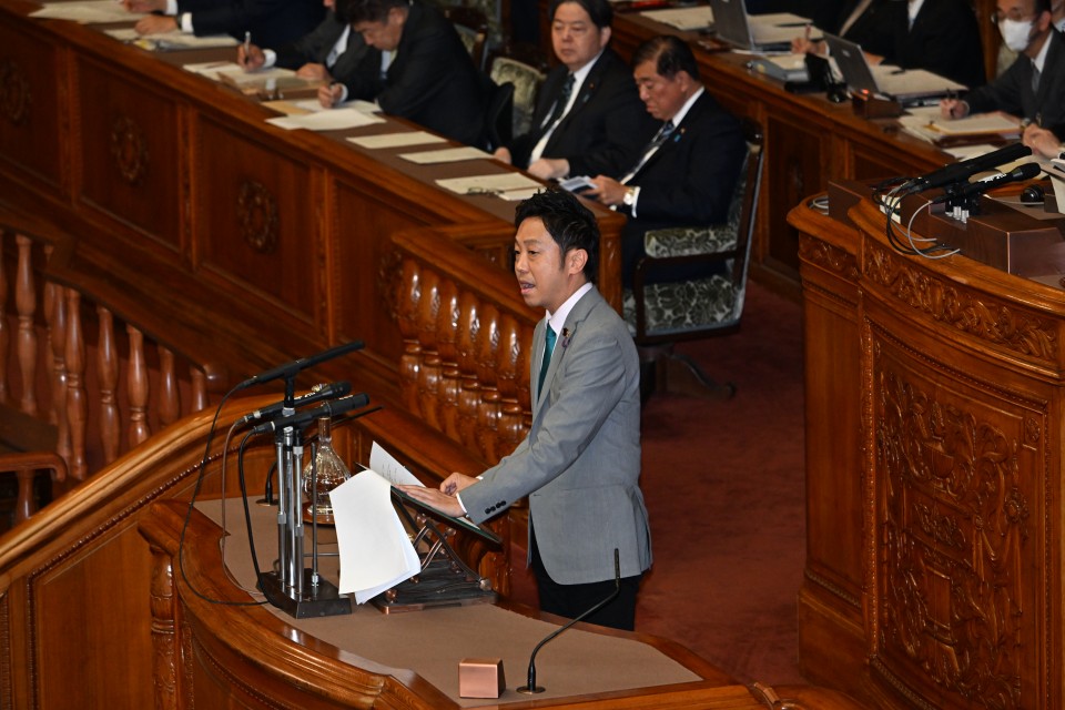奥村政佳 参院本会議
