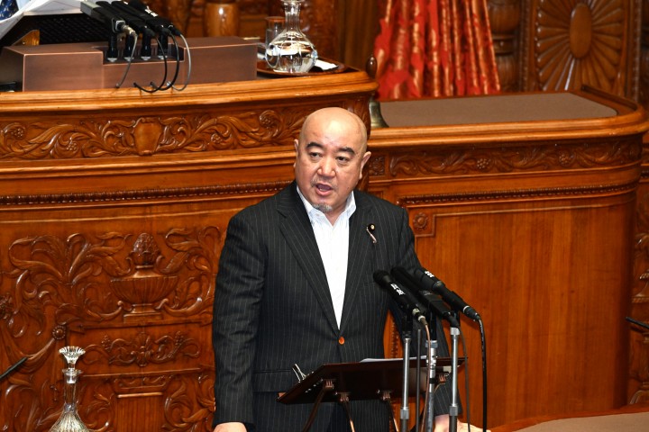 参院本会議　鬼木誠