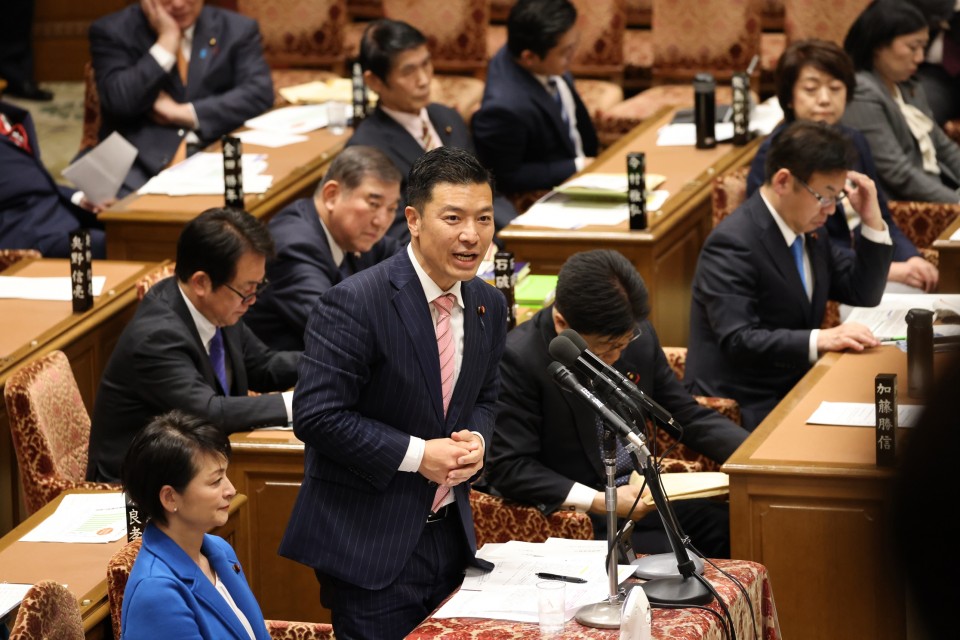 衆院予算委員会 山田勝彦
