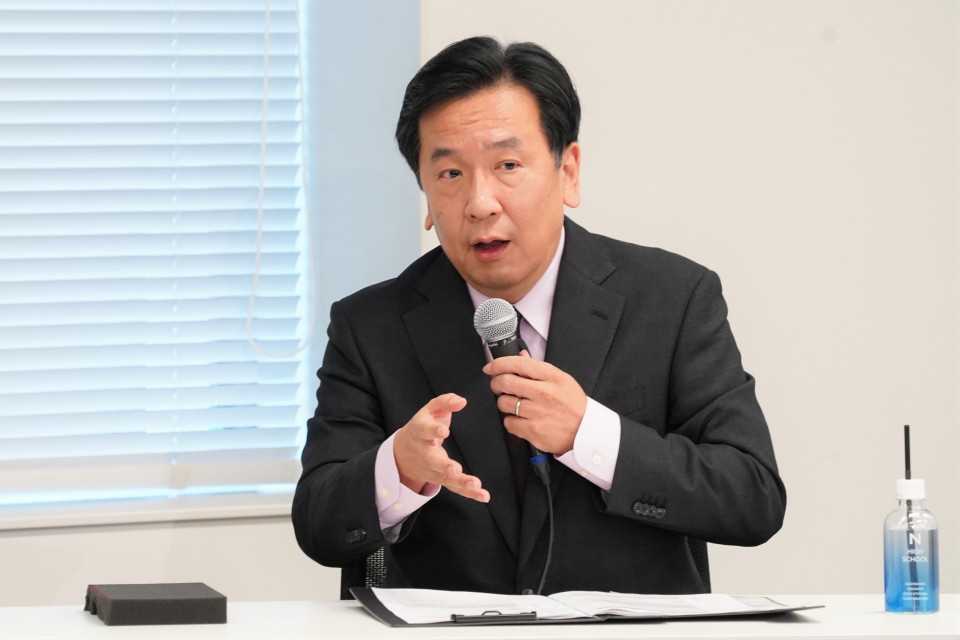 特別講義する枝野代表 枝野代表 (1).JPG