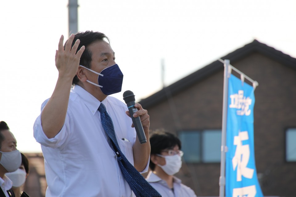 かわまちてらす閖上前で支援を呼びかける枝野代表 20210923_161323_02_rez.JPG