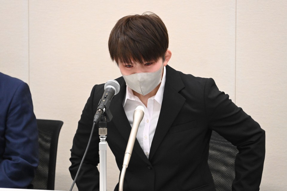 会見する五ノ井里奈さん 20220929_170936-.jpg