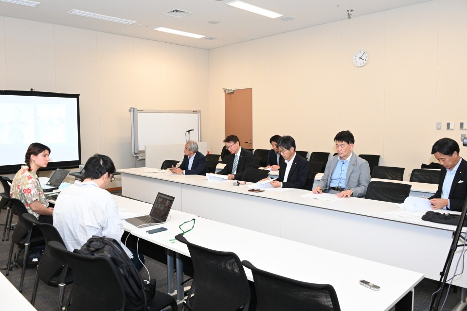 長妻昭 大西健介 田嶋要 山崎誠 近藤昭一 未来世代委員会