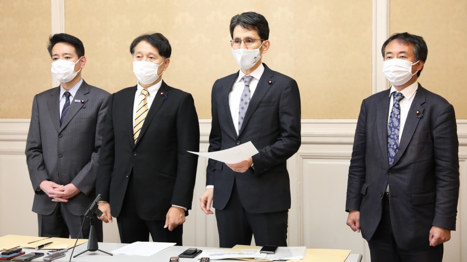 経済財政将来推計法案提出2.jpg