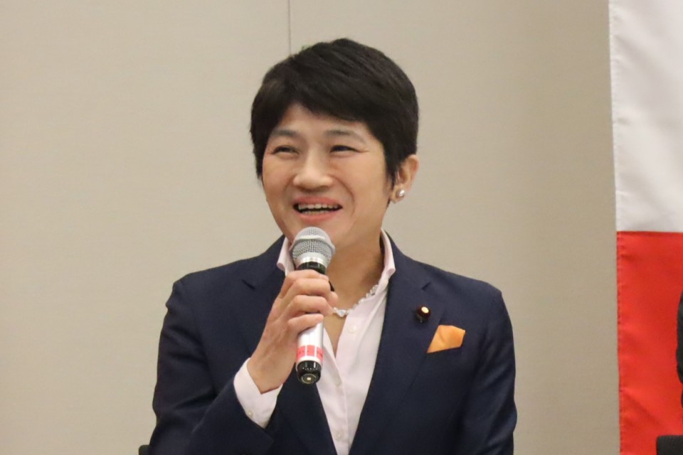 西村智奈美 マリフォー国会