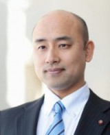 内山 よしひろ