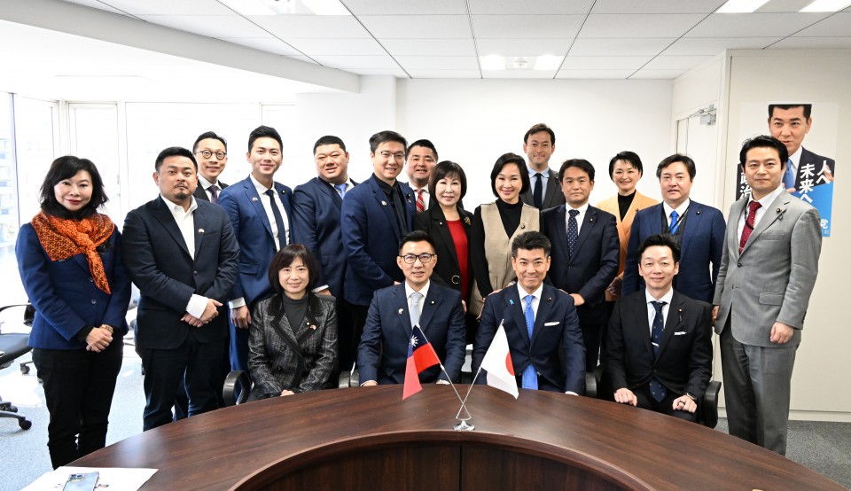 台湾立法院訪日団 泉健太 源馬謙太郎 青山大人 桜井周 吉田はるみ 鈴木庸介 神津たけし 太栄志