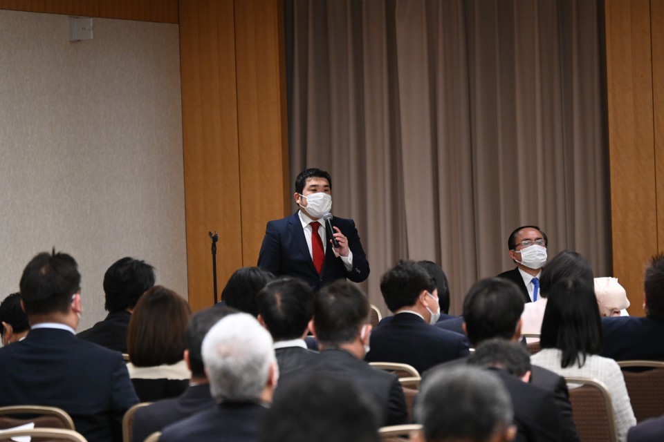 司会をつとめた山岡達丸衆院議員 20230219_134623 .JPG