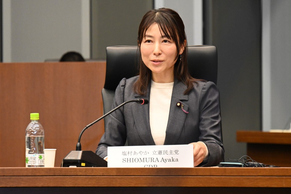 塩村あやか