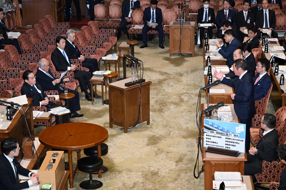 参院予算委員会 勝部賢志
