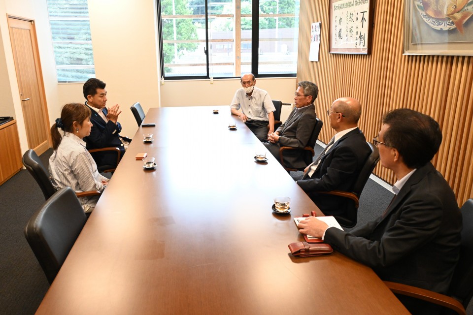 泉健太 亀井亜紀子、髙宮陽一、池田高世偉・隠岐の島町長