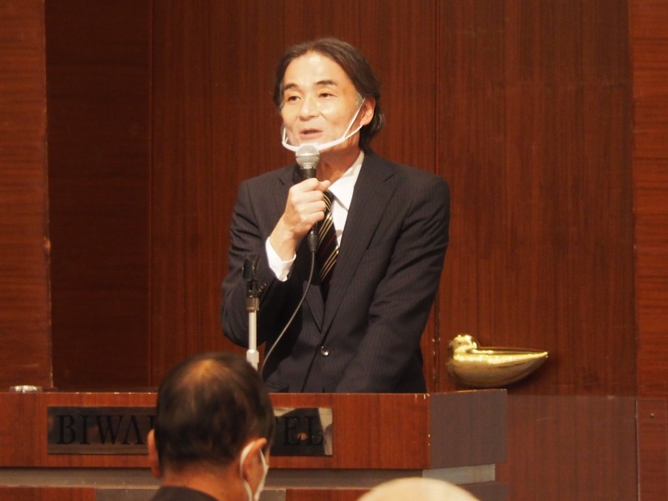 司会進行を務める徳永久志4区総支部長 トークライブ進行徳永久志県連代表代行_re_rsz.jpeg