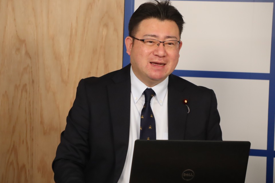 司会の渡辺創つながる本部事務局長 渡辺.JPG