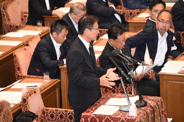 長妻昭