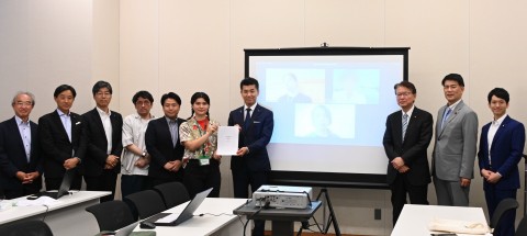 未来世代委員会　泉健太　長妻昭　大西健介　馬場雄基　伊藤俊輔　田嶋要　山崎誠　近藤昭一