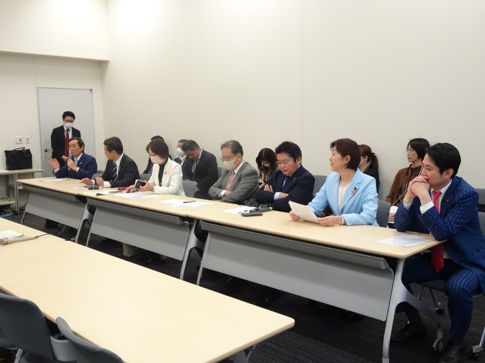 私学助成に関する要請 日本私立学校教職員組合 水岡俊一 菊田真紀子 吉川元 水野素子 落合貴之 松木けんこう