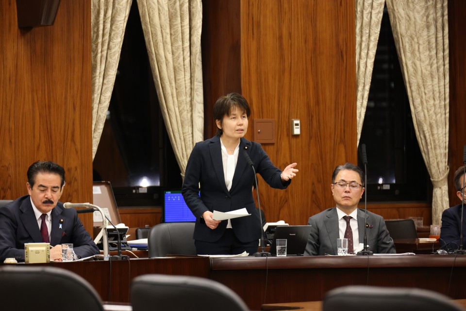吉川沙織　参院政治倫理審査会