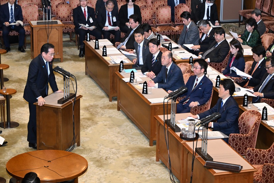 参院予算委員会 小西洋之