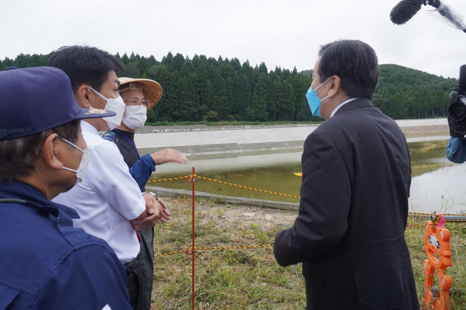 民主党政権時に270億円の予算がついて整備に着工した松岡地区のため池 ★ため池DSC00325.jpg