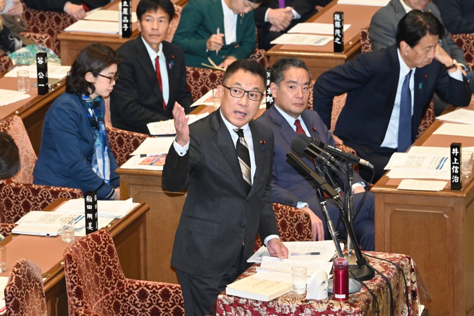 衆院予算委員会 基本的質疑 中島克仁
