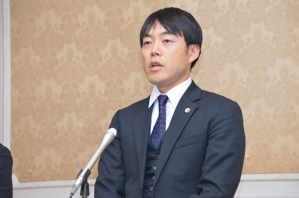 会見を行う阿部克臣弁護士 20231124_151648bura.JPG
