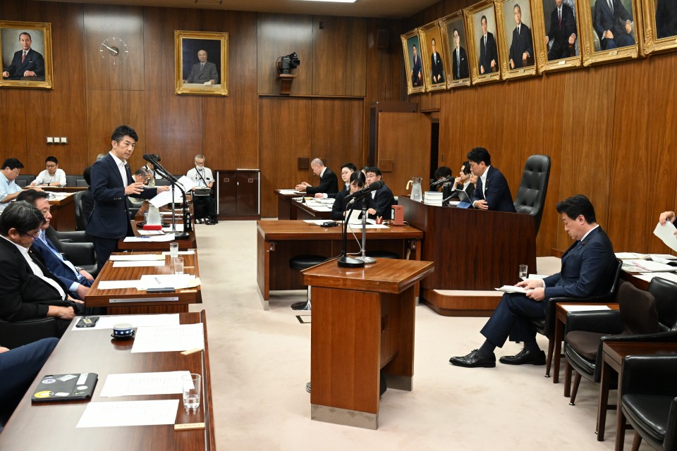 衆院安全保障委員会 重徳和彦