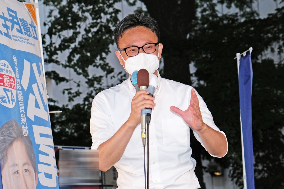 松尾候補を応援する山岸一生衆議院議員 松尾候補を応援する山岸一生衆議院議員
