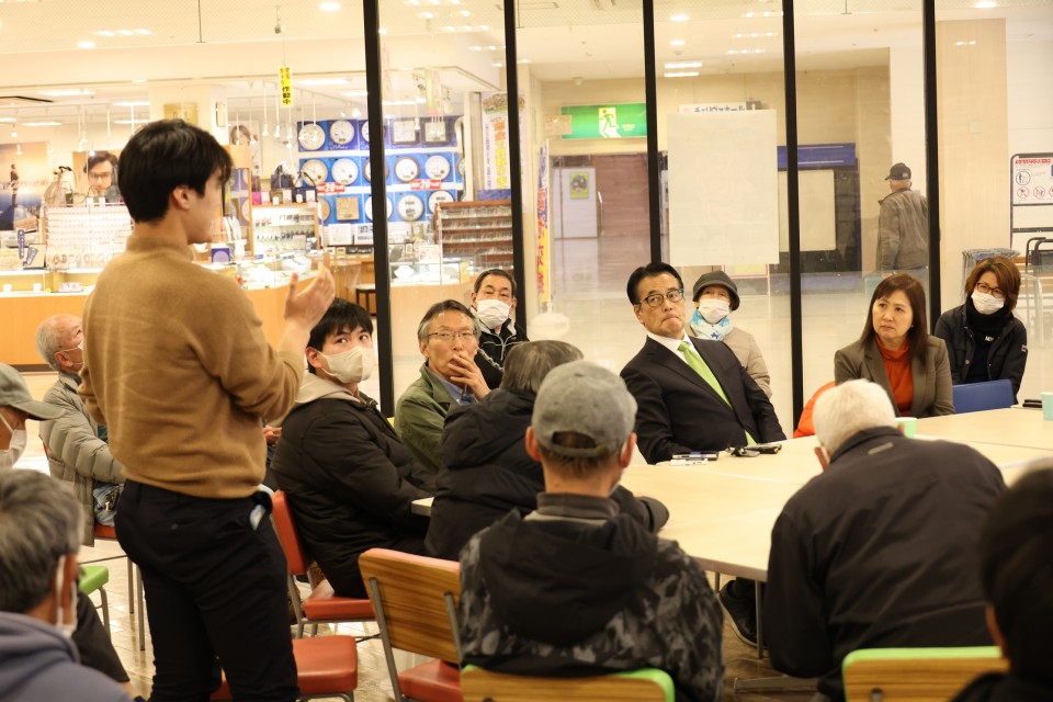 岡田克也　亀井亜紀子