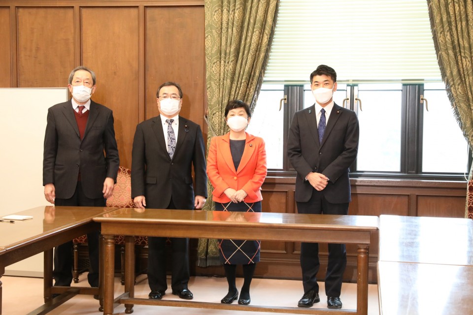 社民への申し入れの様子(れいわは撮影が行われませんでした) 20220318_124053_01_rez.JPG