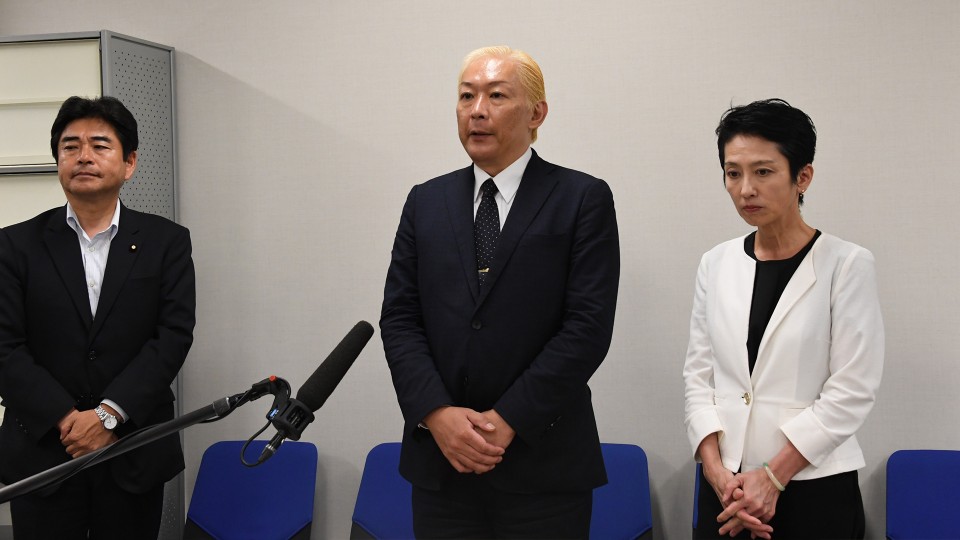 山井和則 蓮舫